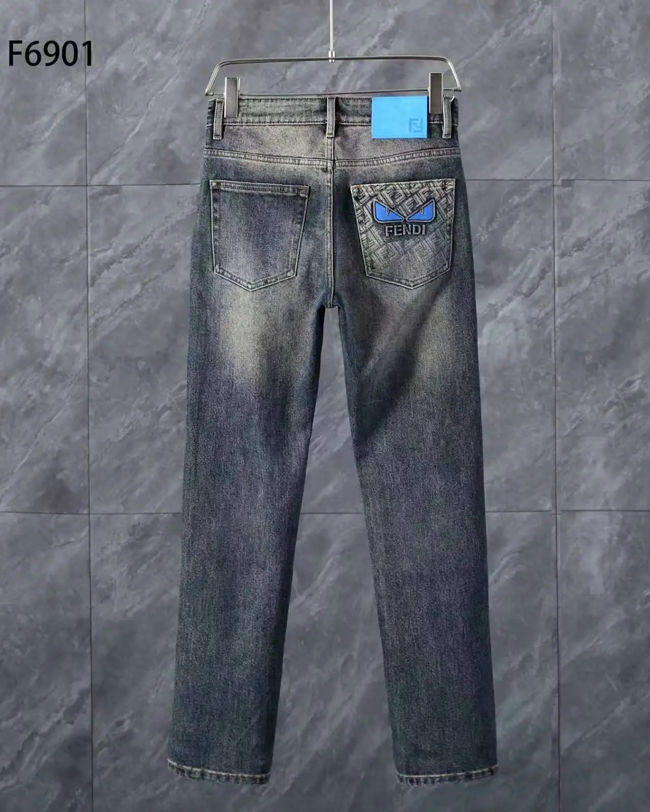 Moncler Multiple jeans models image 2