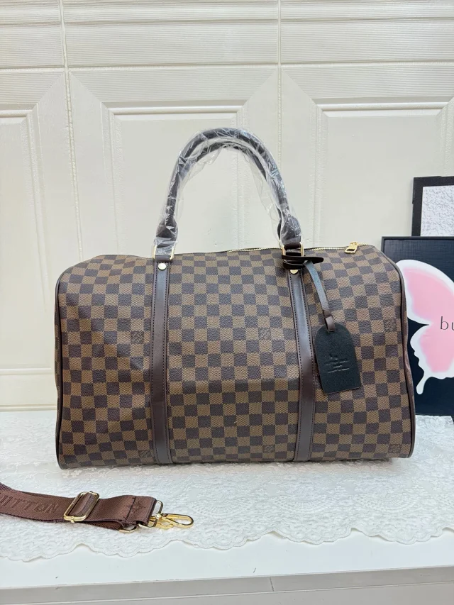Louis Vuitton Travel Bags Monogram Duffel Bag product detail image 26