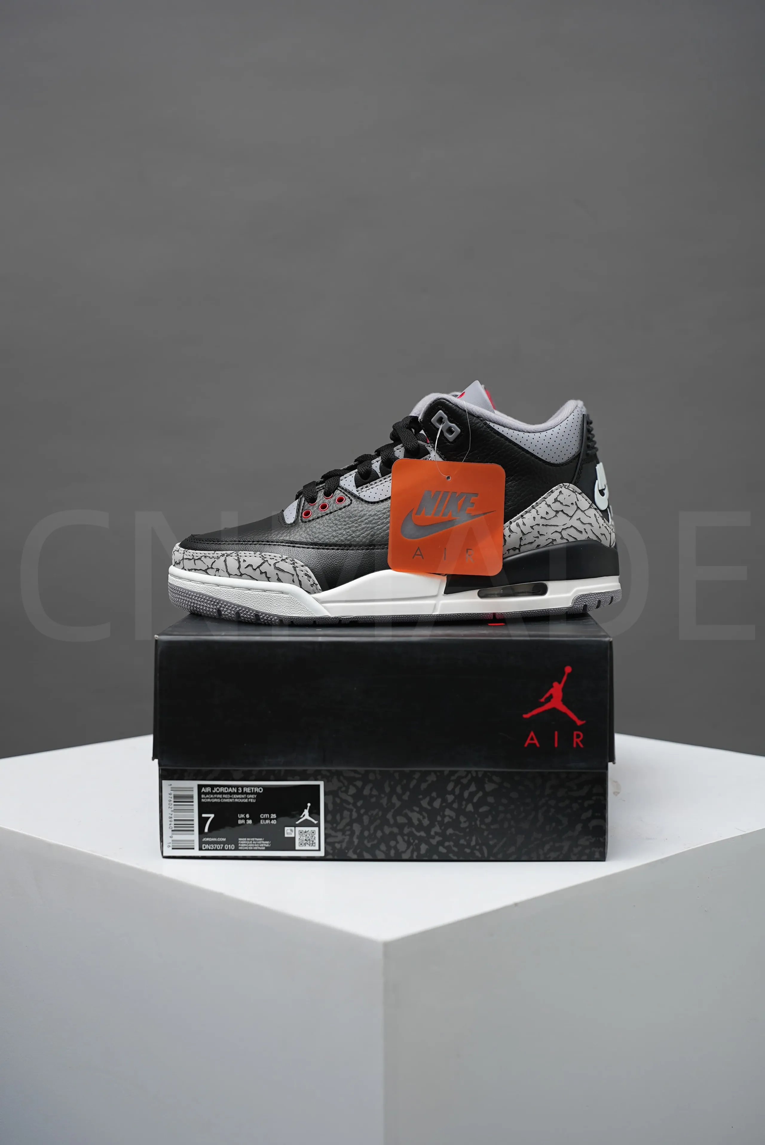 DN3707-010 Black Cement Retro