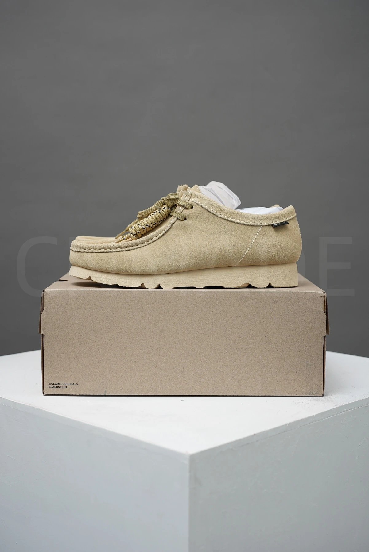 261720747 080 Wallabee GTX Maple Suede
