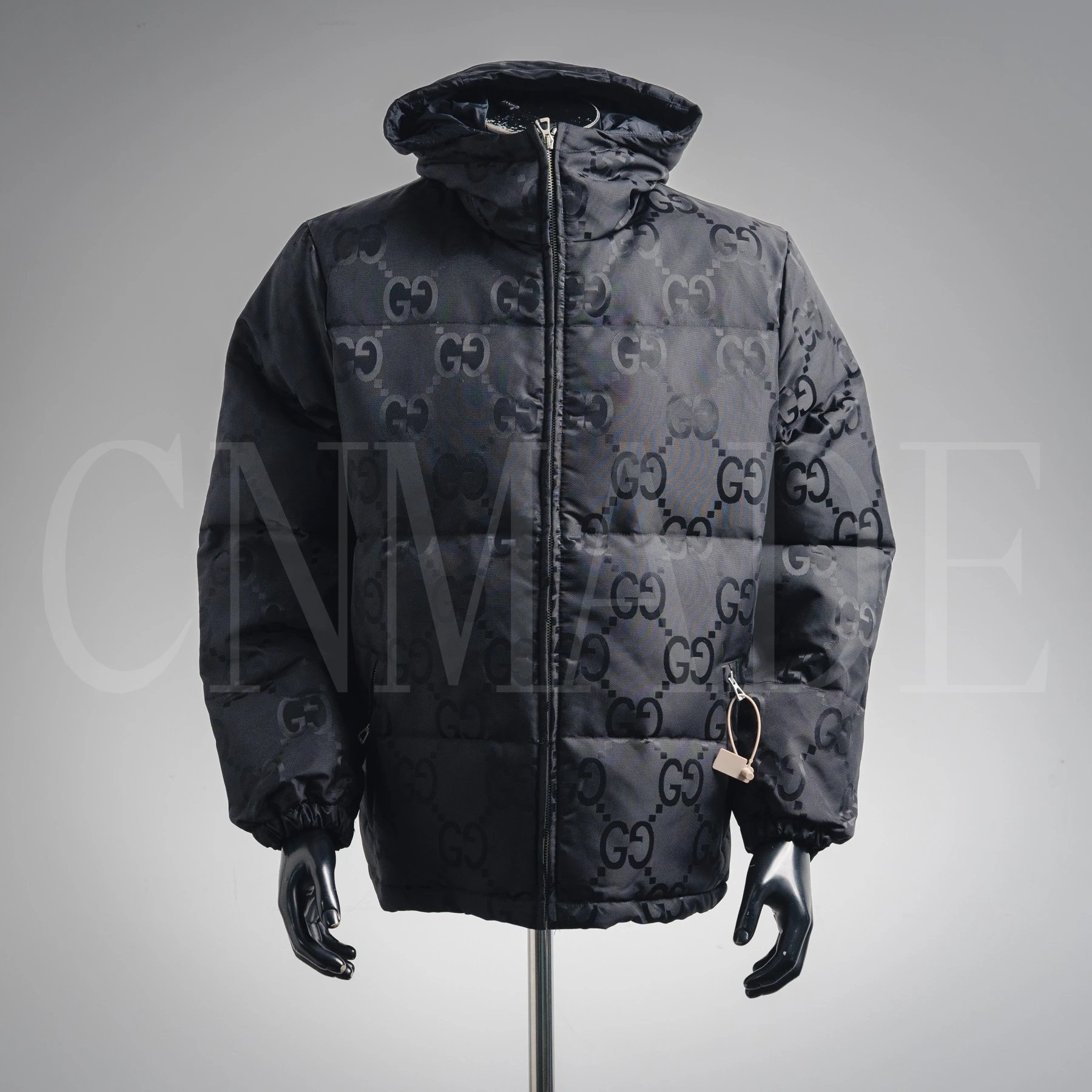 古牌GG字母暗纹提花羽绒服