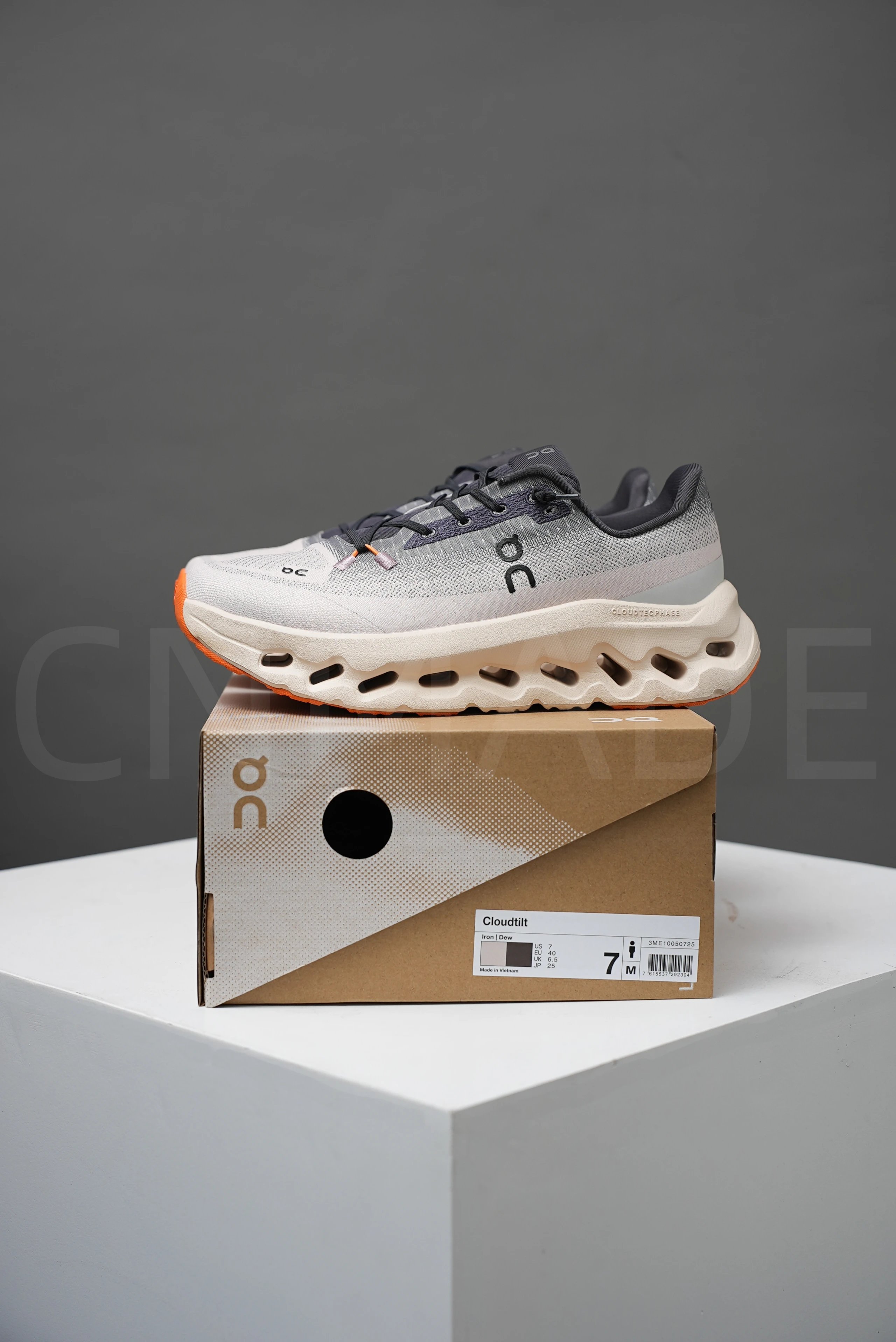 3ME10050725  Lron dew