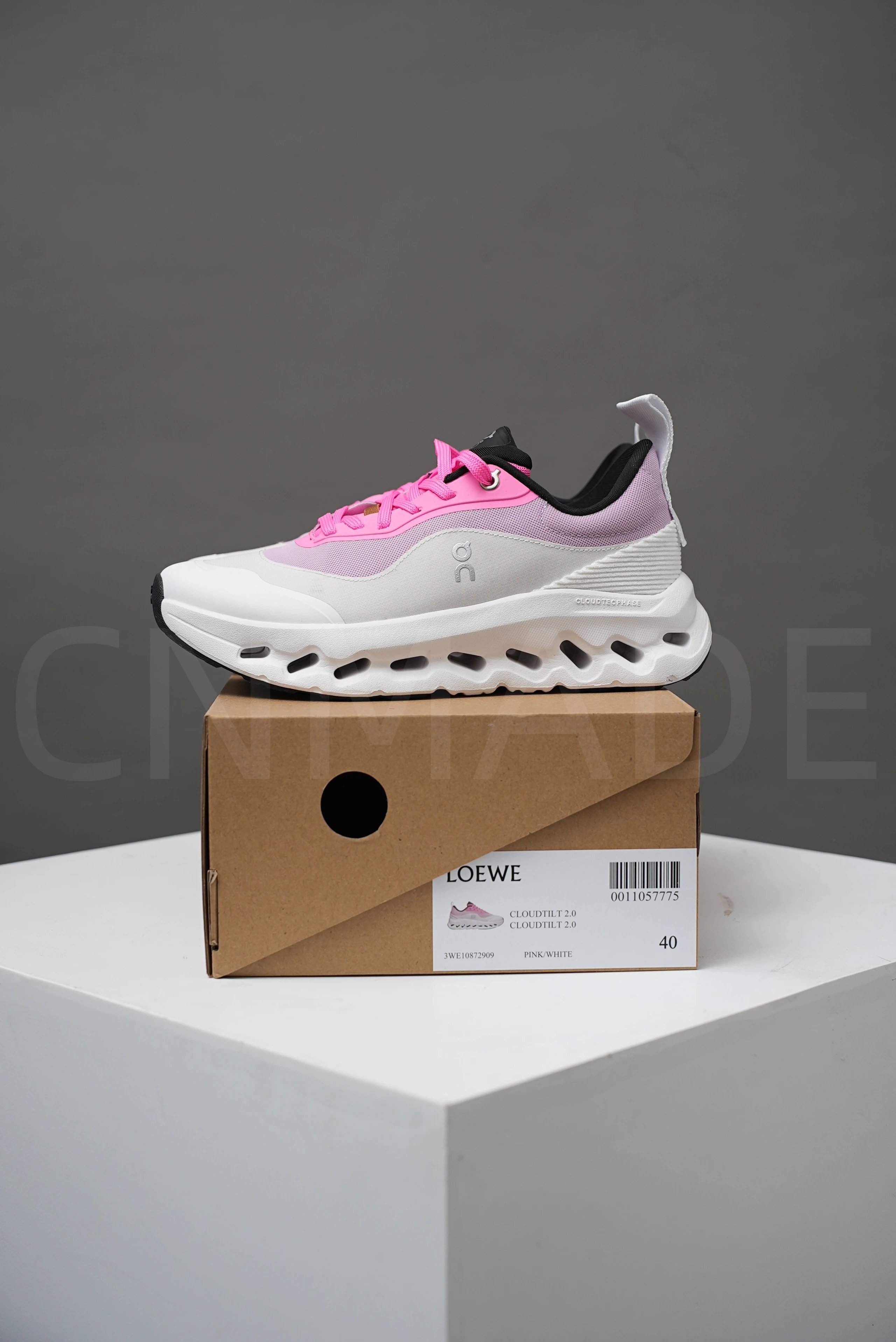 3WE10872909   PINK WHITE