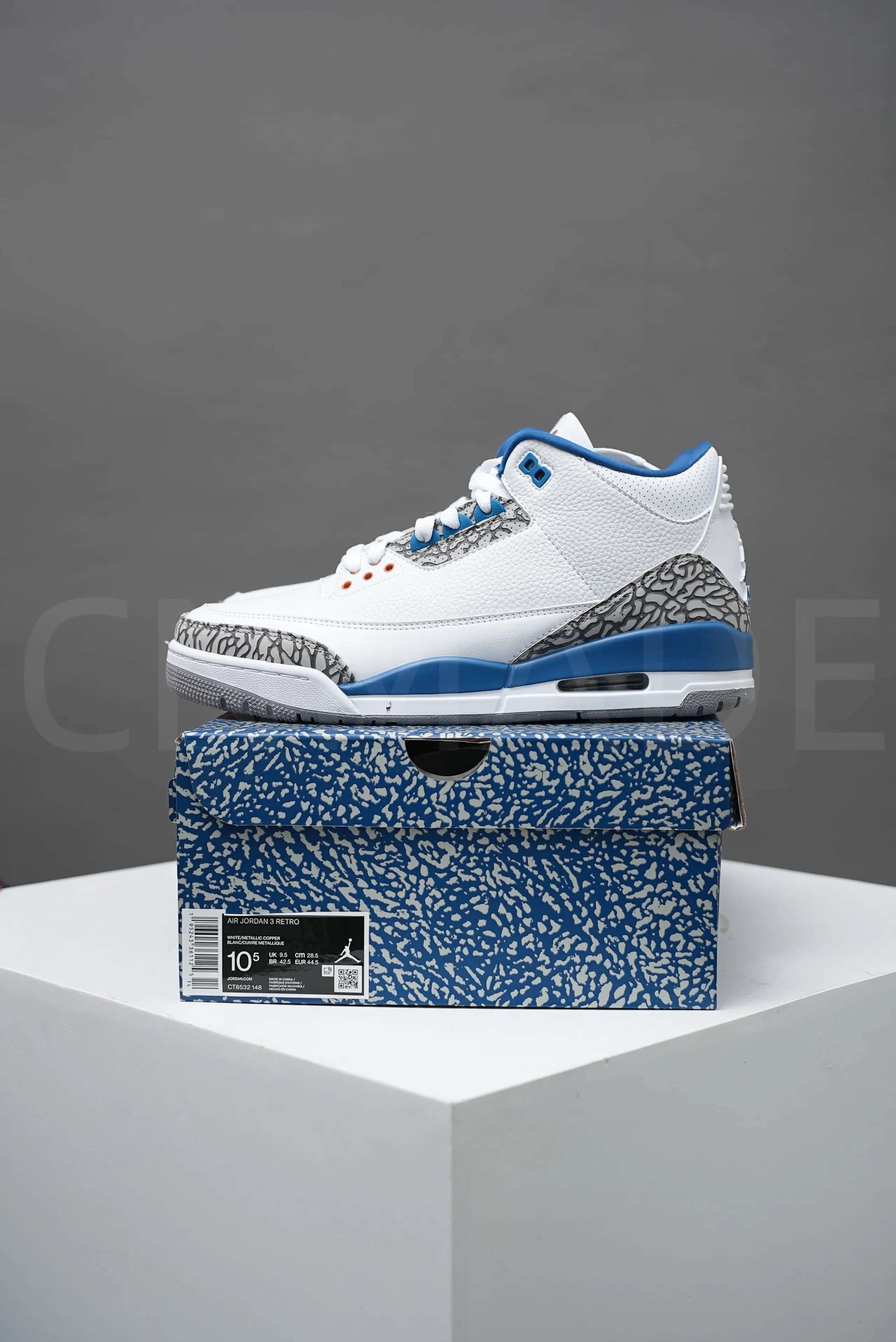 CT8532-148 White Blue Wizards