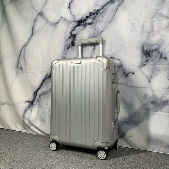 Classic Aluminum-Magnesium Alloy 21 Inch Carry-On Metal Sports Luggage