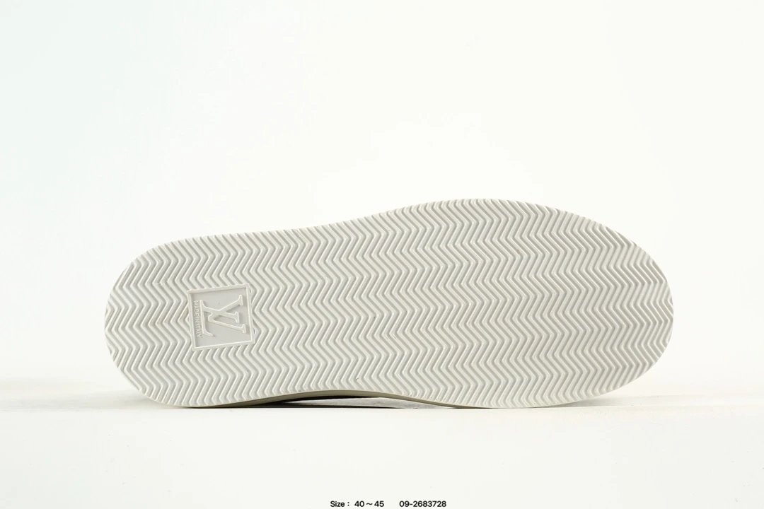 Low Top Leather Sneakers with Lace-Up Design Black Tan - Gallery Image 6 - Detailed View