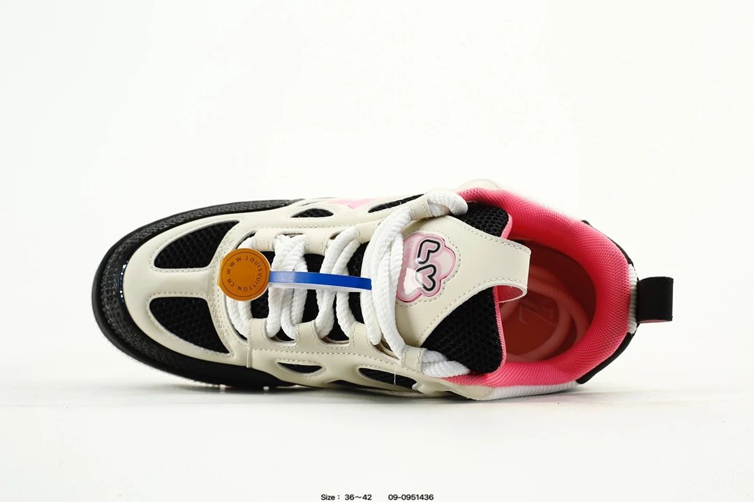 Low Top Leather Trainer Sneakers with Pink Accent - Gallery Image 4 - Detailed View
