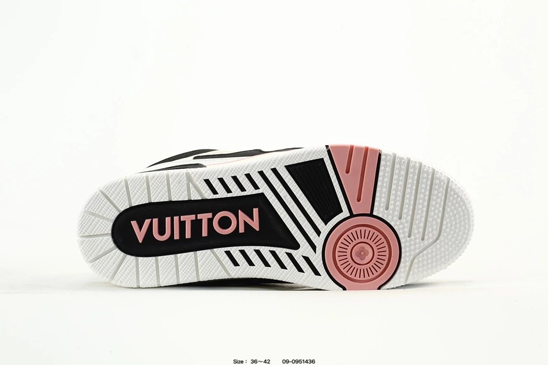 Low Top Leather Trainer Sneakers with Pink Accent - Gallery Image 6 - Detailed View