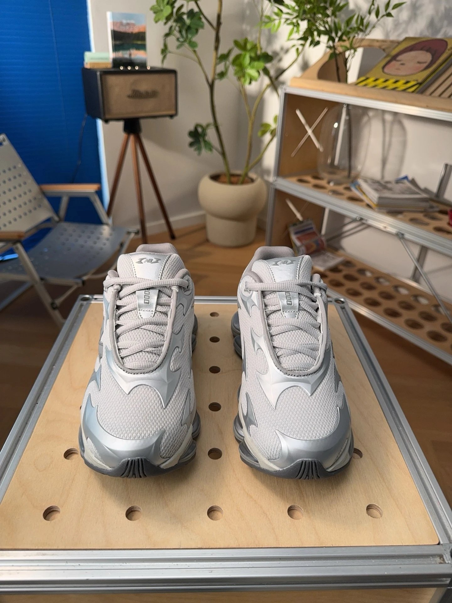 Mesh Casual Shoes Urban Style, Silver - Gallery Image 2 - Detailed View