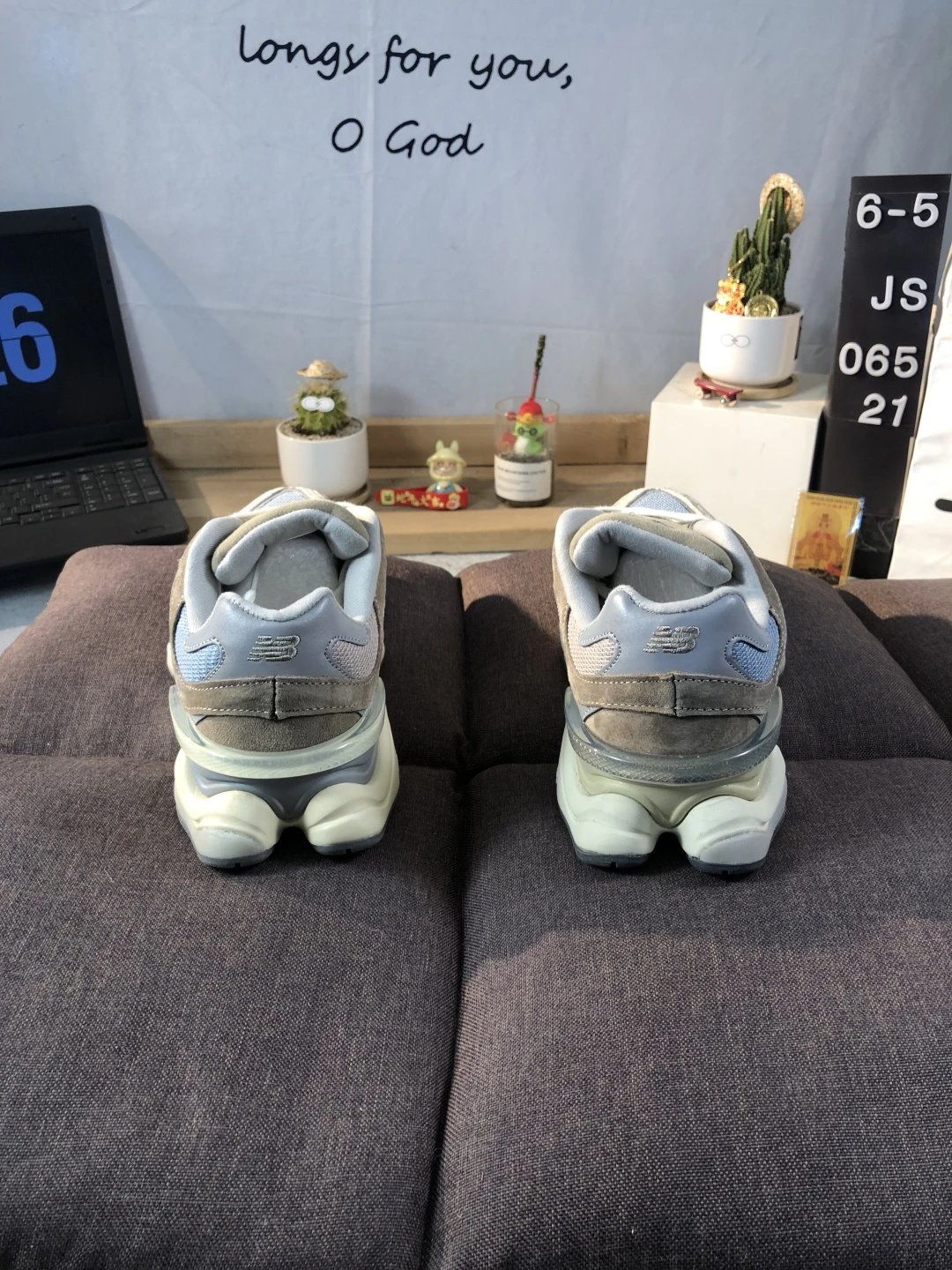 Retro NB U9060 Running Shoes Sea Salt - Gallery Image 4 - Detailed View