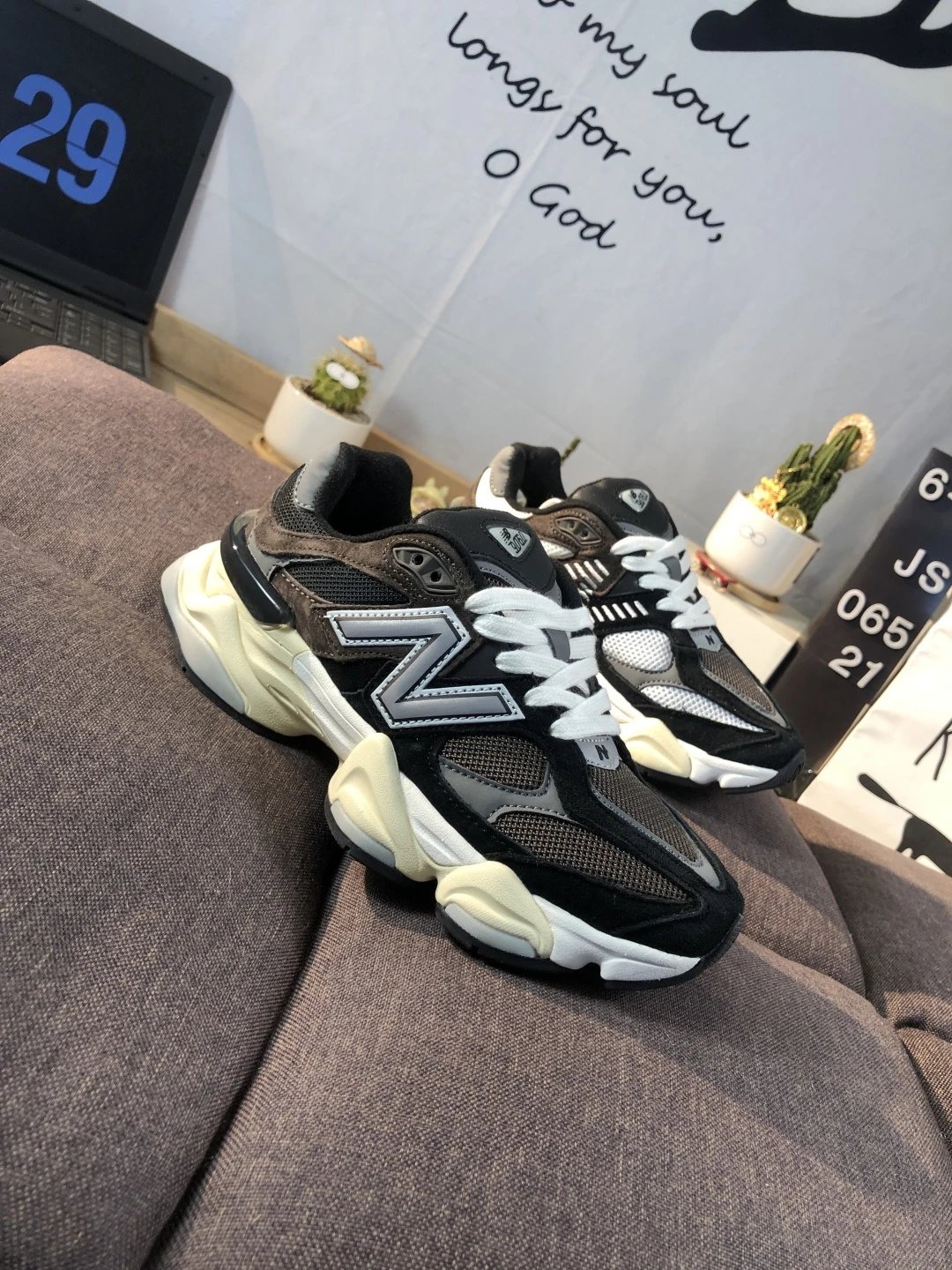 Retro Running Shoes NB 9060 Sneakers Asphalt - Gallery Image 3 - Detailed View