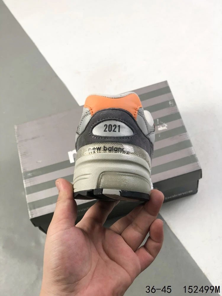 NB 992 Series Retro Running Shoes Suede Umber - Gallery Image 9 - Detailed View