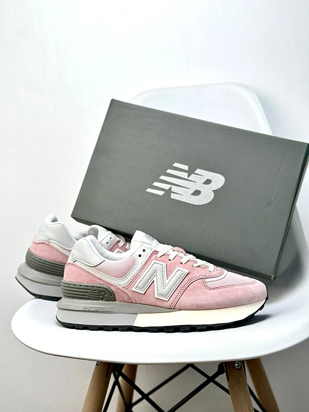 Retro 574 Suede Sneakers Casual Shoes Blossom - Gallery Image 9 - Detailed View