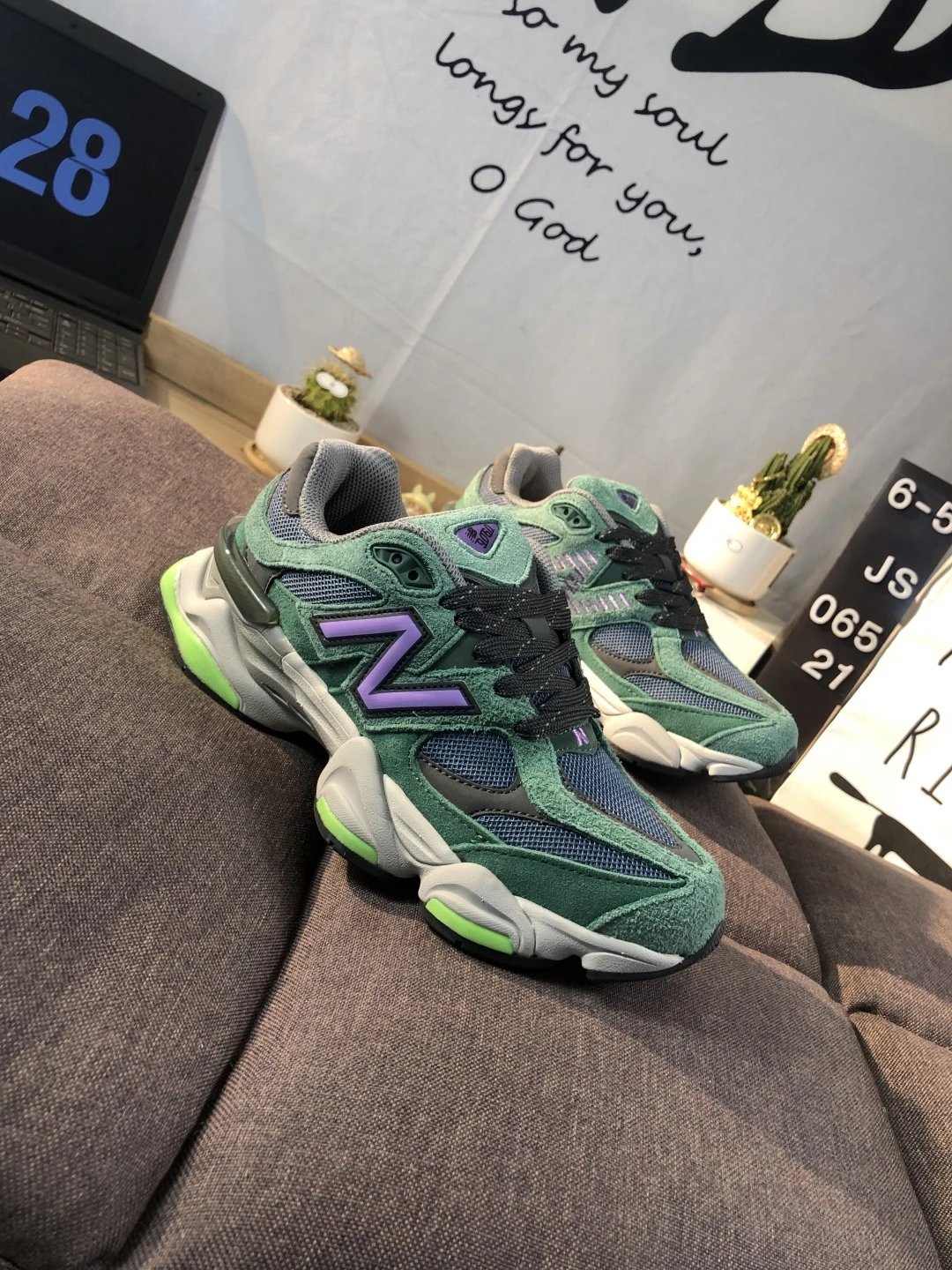 Retro Suede Running Shoes Unisex Seafoam - Gallery Image 3 - Detailed View