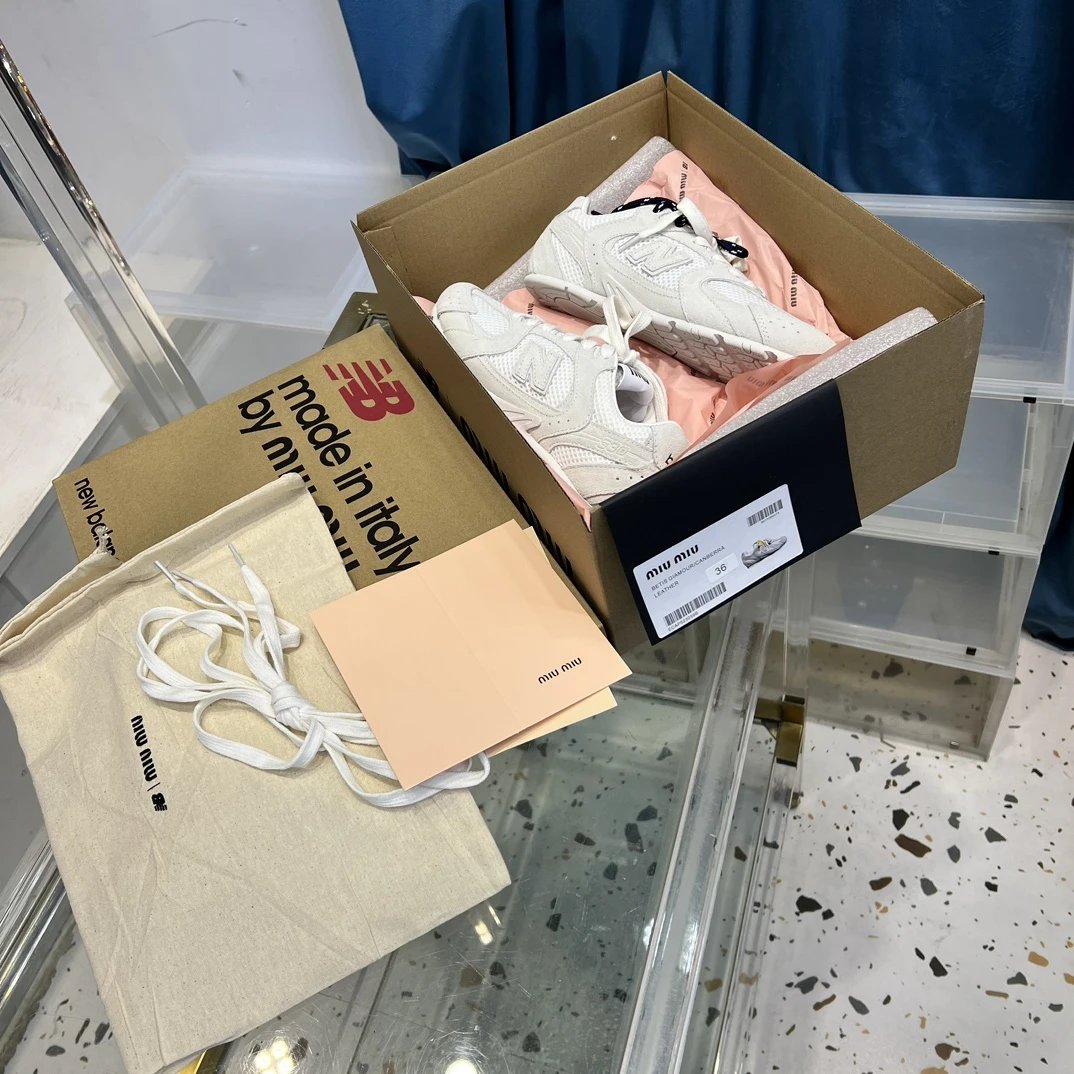 Retro Leather Suede Mesh Sneakers 530 Dual Lace Ivory - Gallery Image 2 - Detailed View