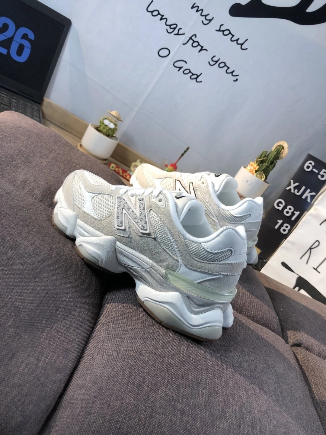 Retro Chunky Sneakers Unisex Athletic Shoes -Oyster - Gallery Image 5 - Detailed View