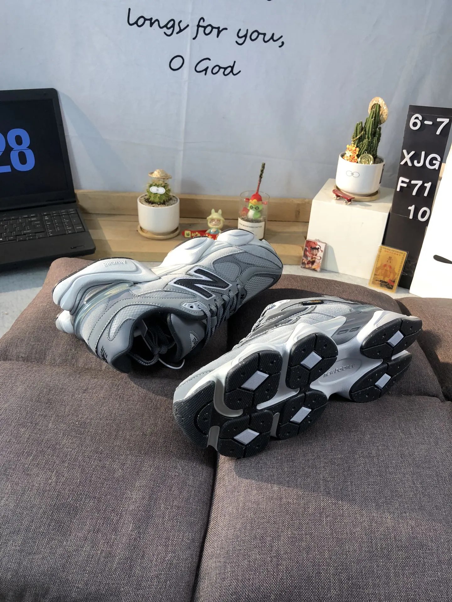 Retro NB9060 Suede Mesh Running Shoes, Cool Grey - Gallery Image 6 - Detailed View