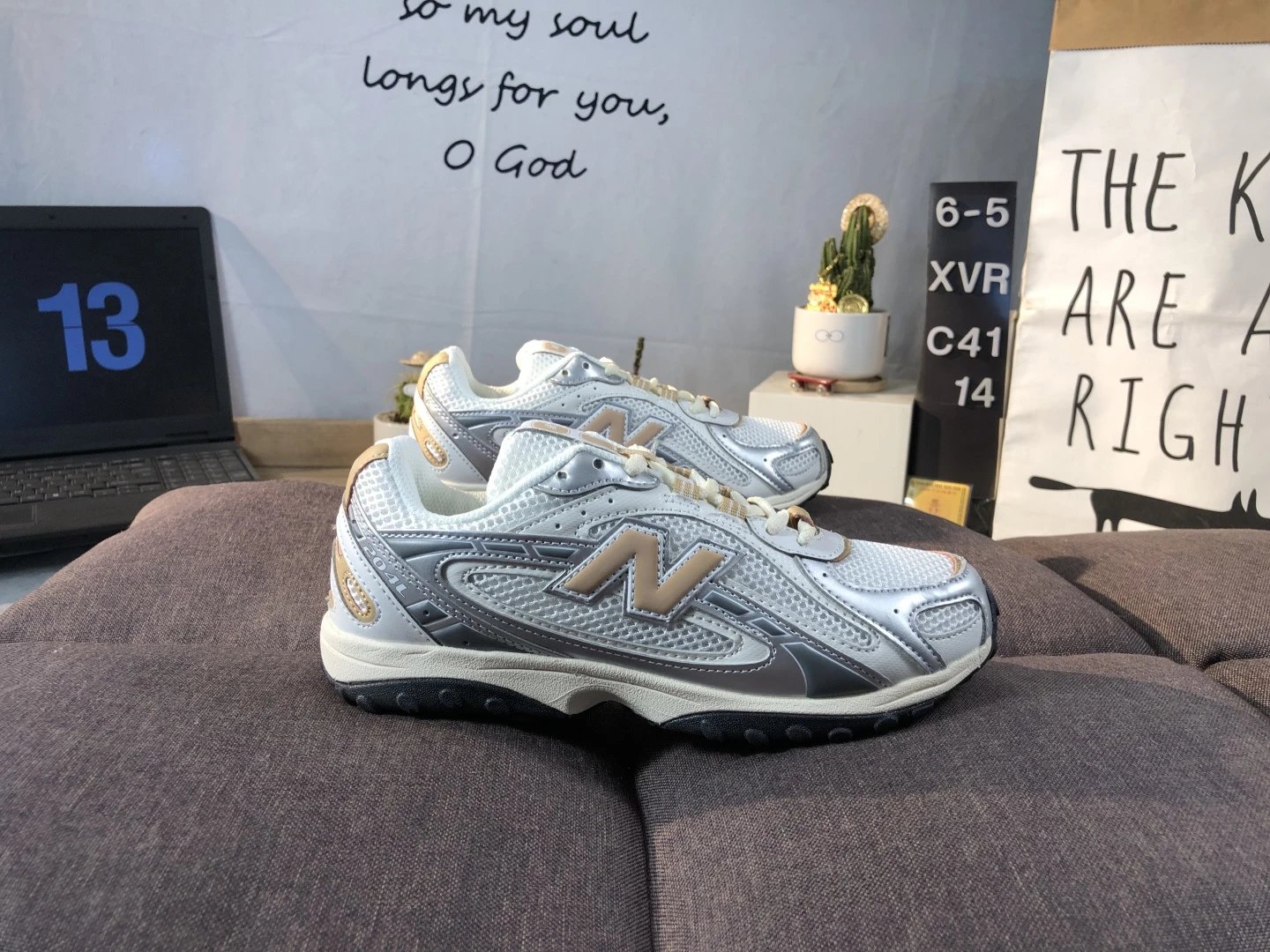 Retro Dad Running Shoes Oyster - Gallery Image 1 - Detailed View