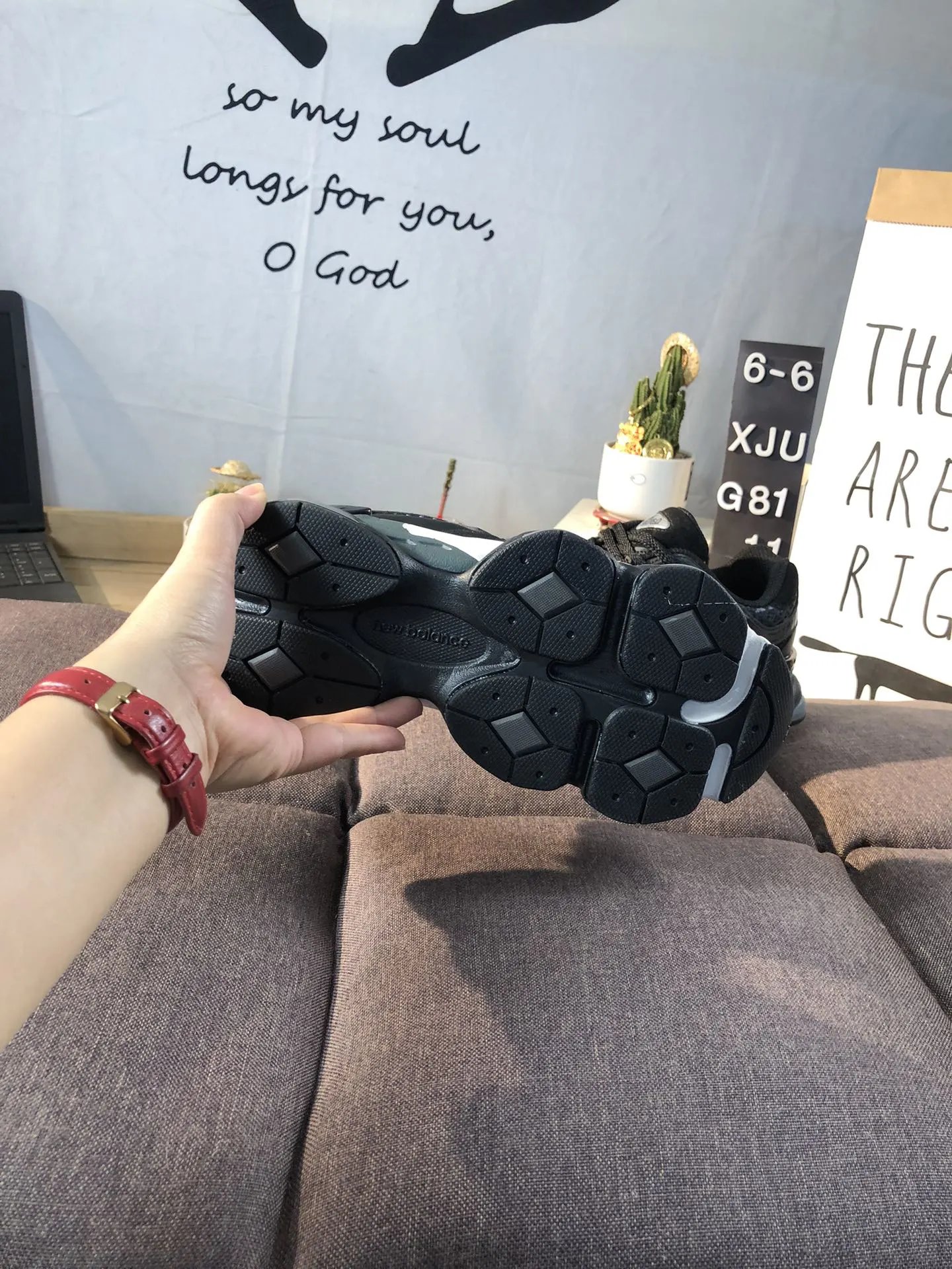 New Balance 9060 Chunky Sneakers Jet Black - Gallery Image 9 - Detailed View