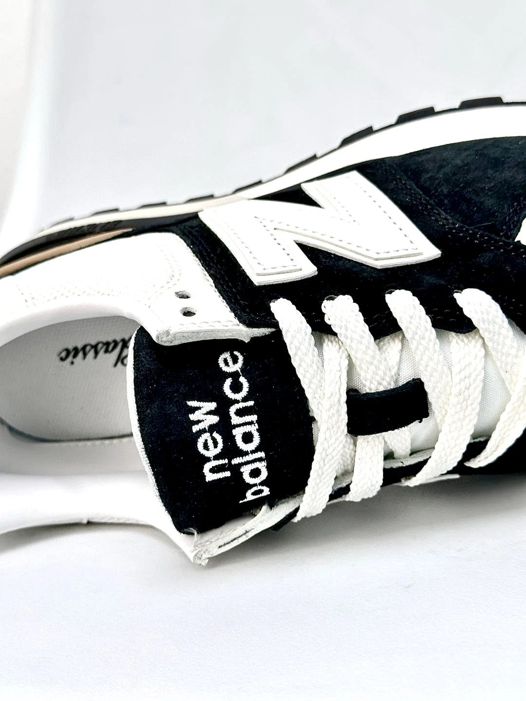Retro Suede Runner Shoes Casual Sneakers Onyx - Gallery Image 8 - Detailed View