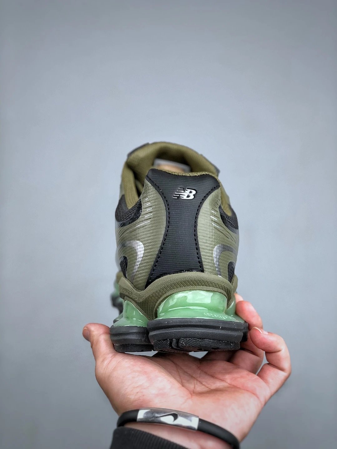 Retro Mesh Running Shoes Olive Drab - Gallery Image 7 - Detailed View