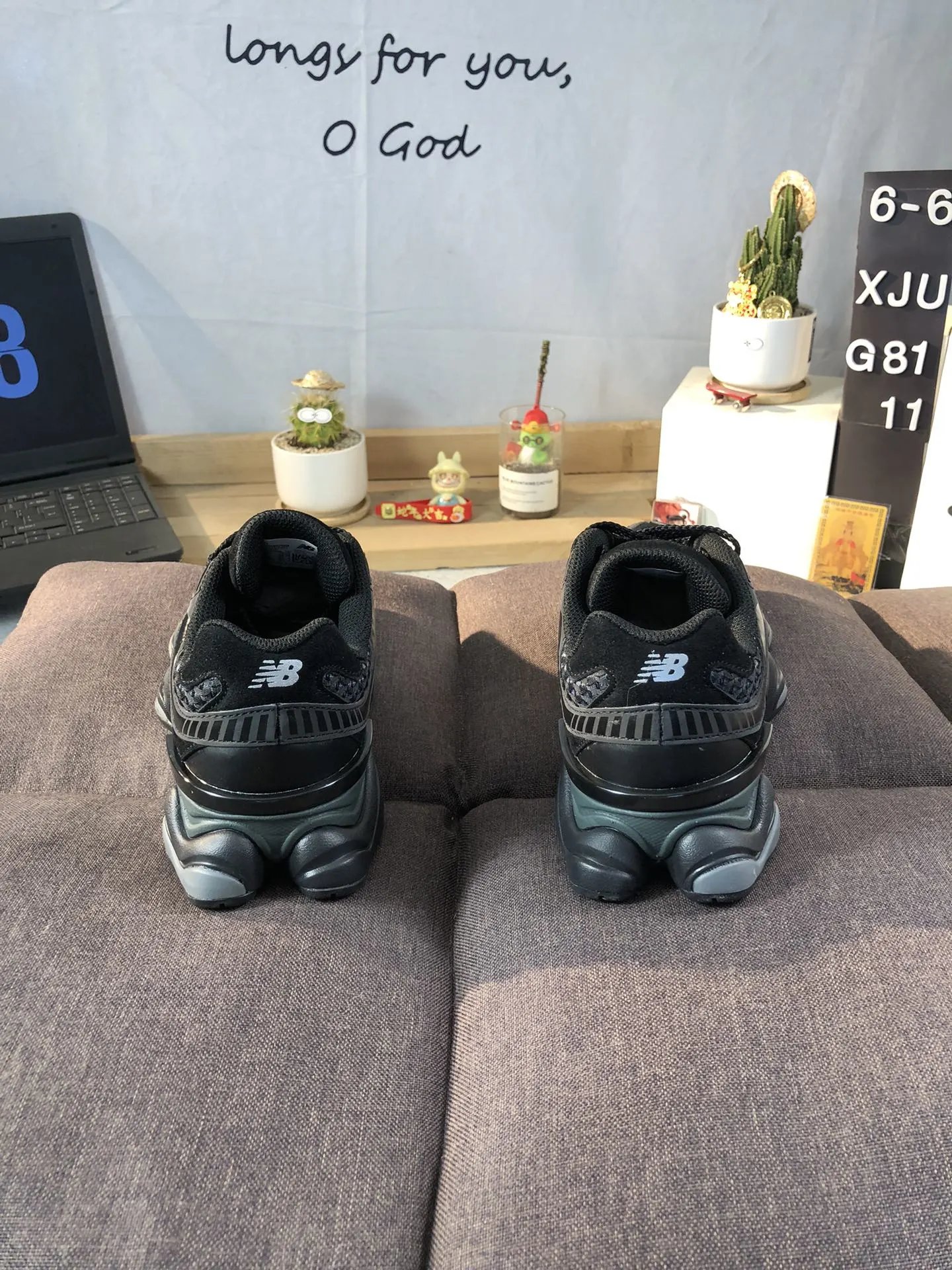 New Balance 9060 Chunky Sneakers Jet Black - Gallery Image 4 - Detailed View