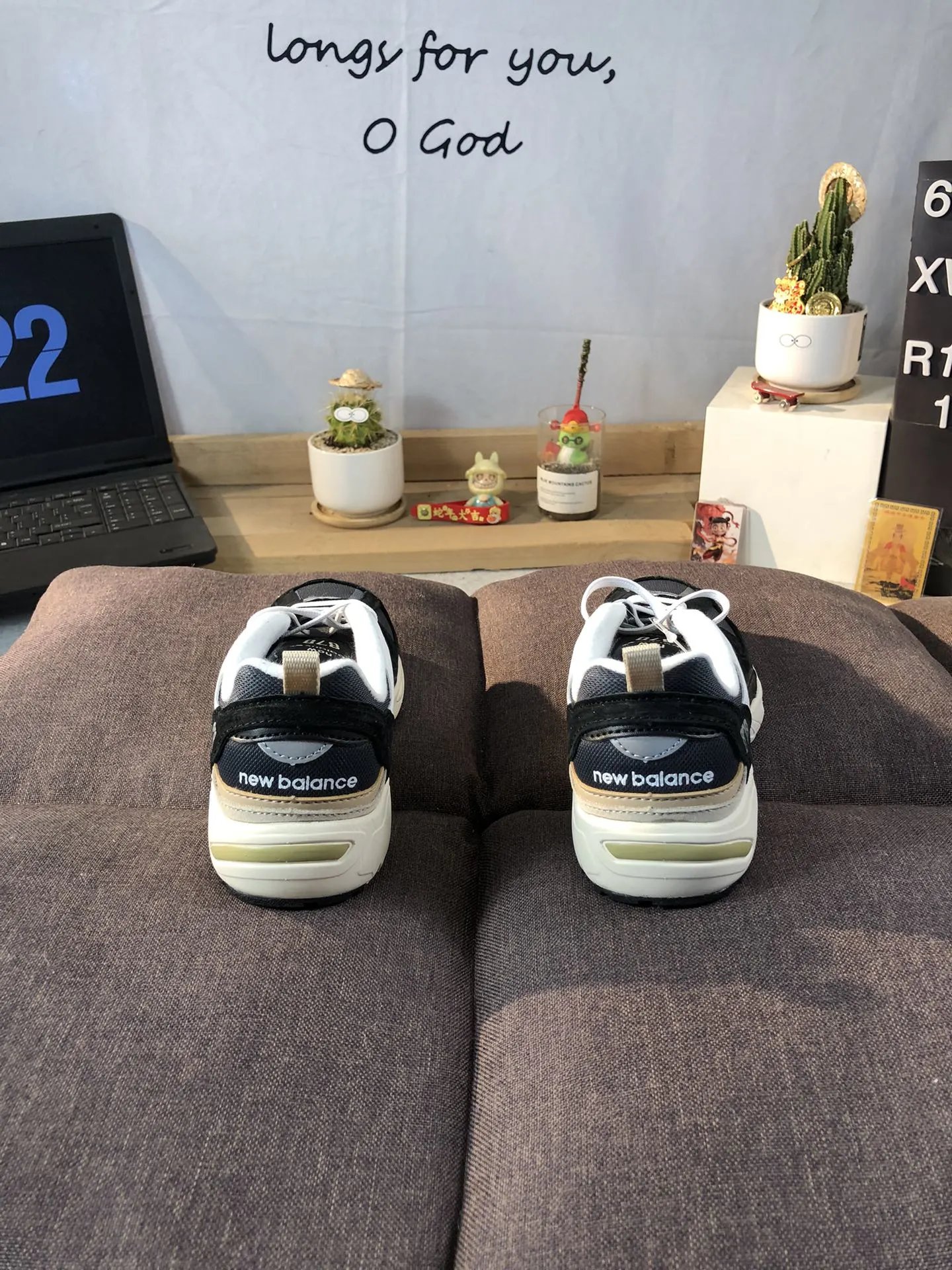 Kids Athleisure Mesh Sneaker Low Top Onyx - Gallery Image 4 - Detailed View