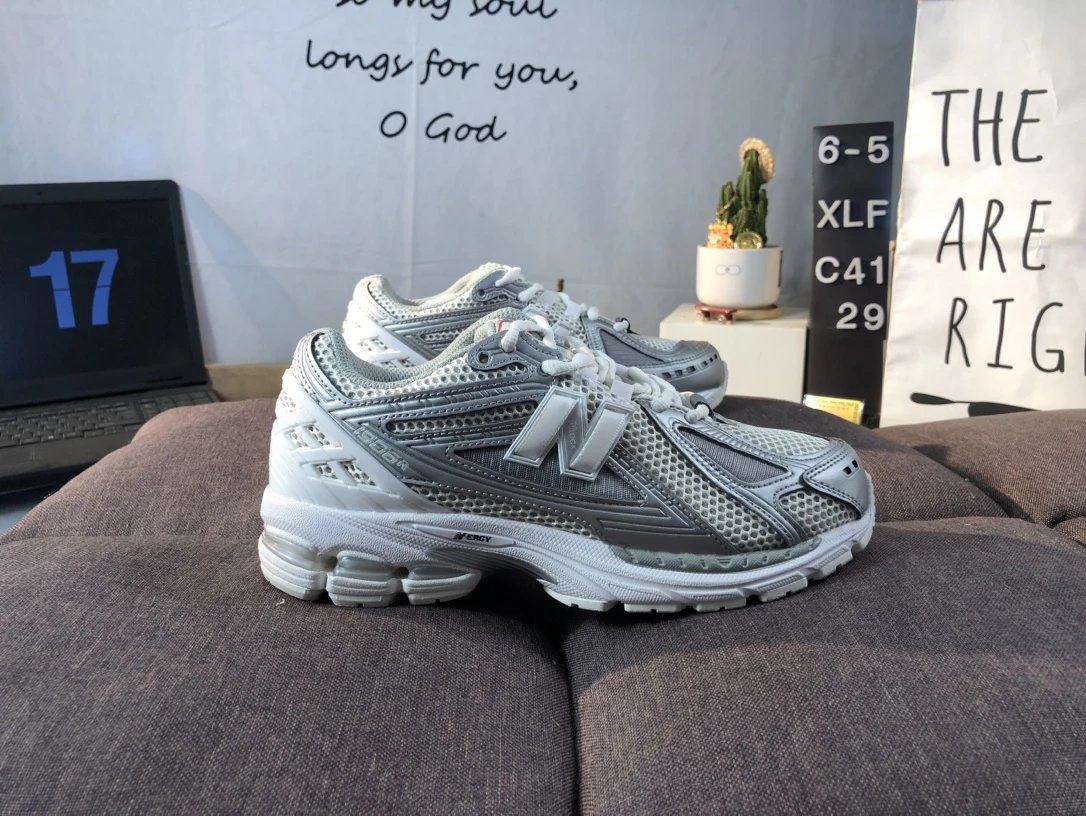 Retro 1906R Running Shoes Athletic Silver - Gallery Image 6 - Detailed View