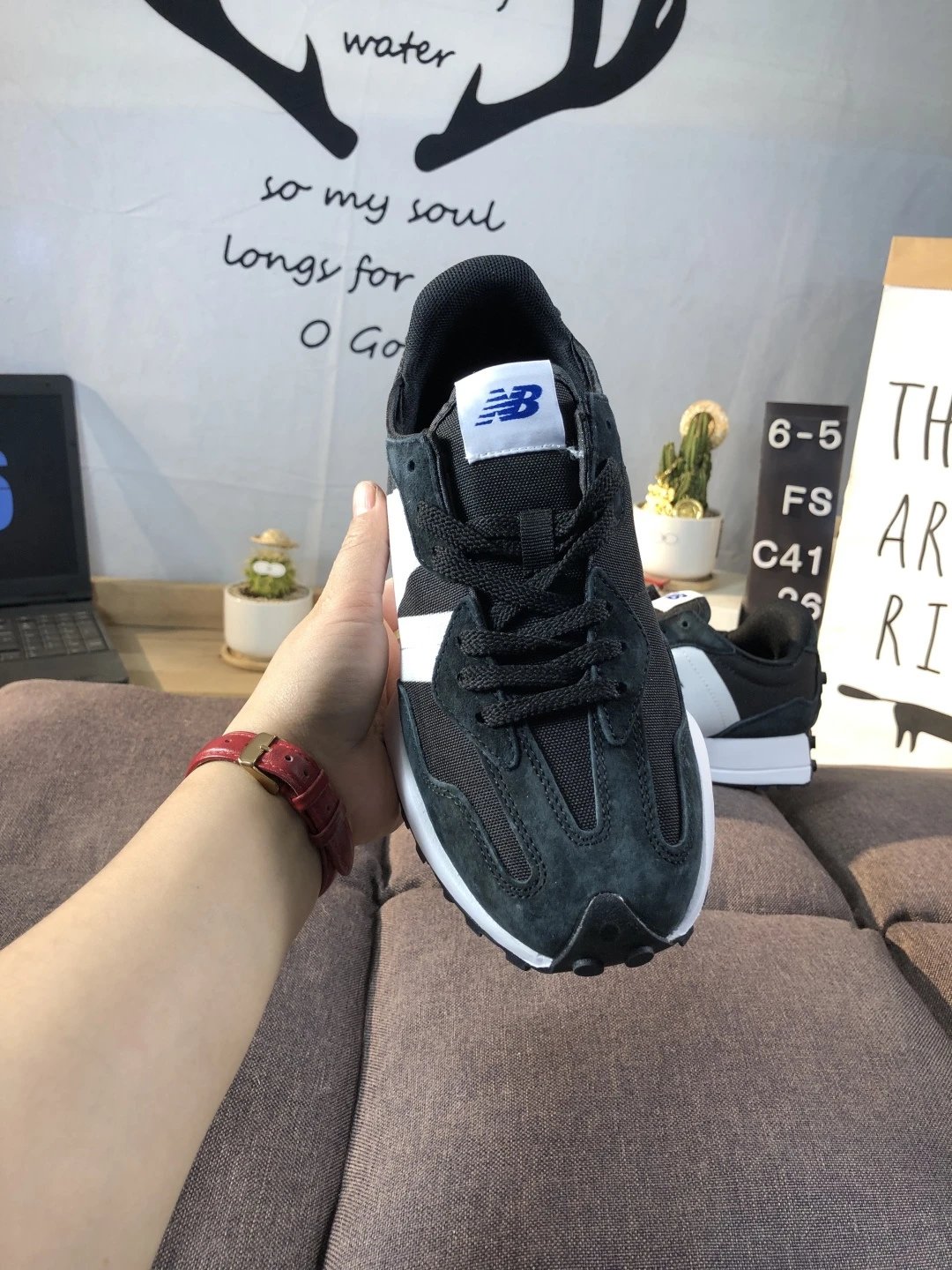 Retro Suede Running Shoes Casual Sneakers Onyx - Gallery Image 8 - Detailed View