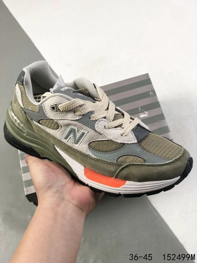 Retro Running Shoes New Balance 992 Olive - Gallery Image 1 - Detailed View