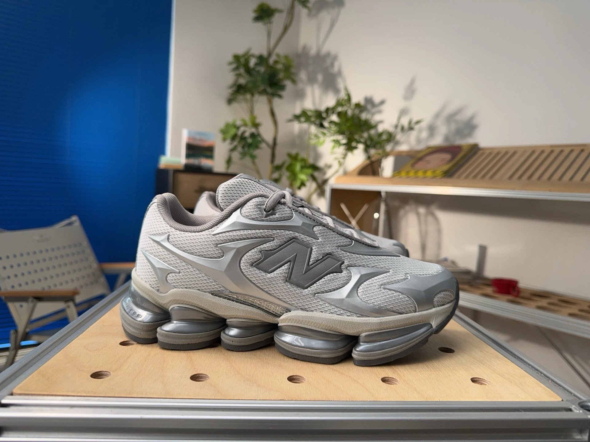 Mesh Casual Shoes Urban Style, Silver - Gallery Image 1 - Detailed View