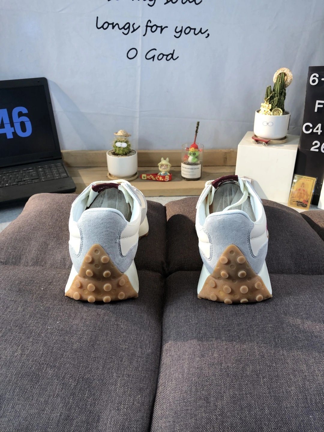 Retro Suede Nylon Sneakers Running Shoes, Burgundy - Gallery Image 4 - Detailed View