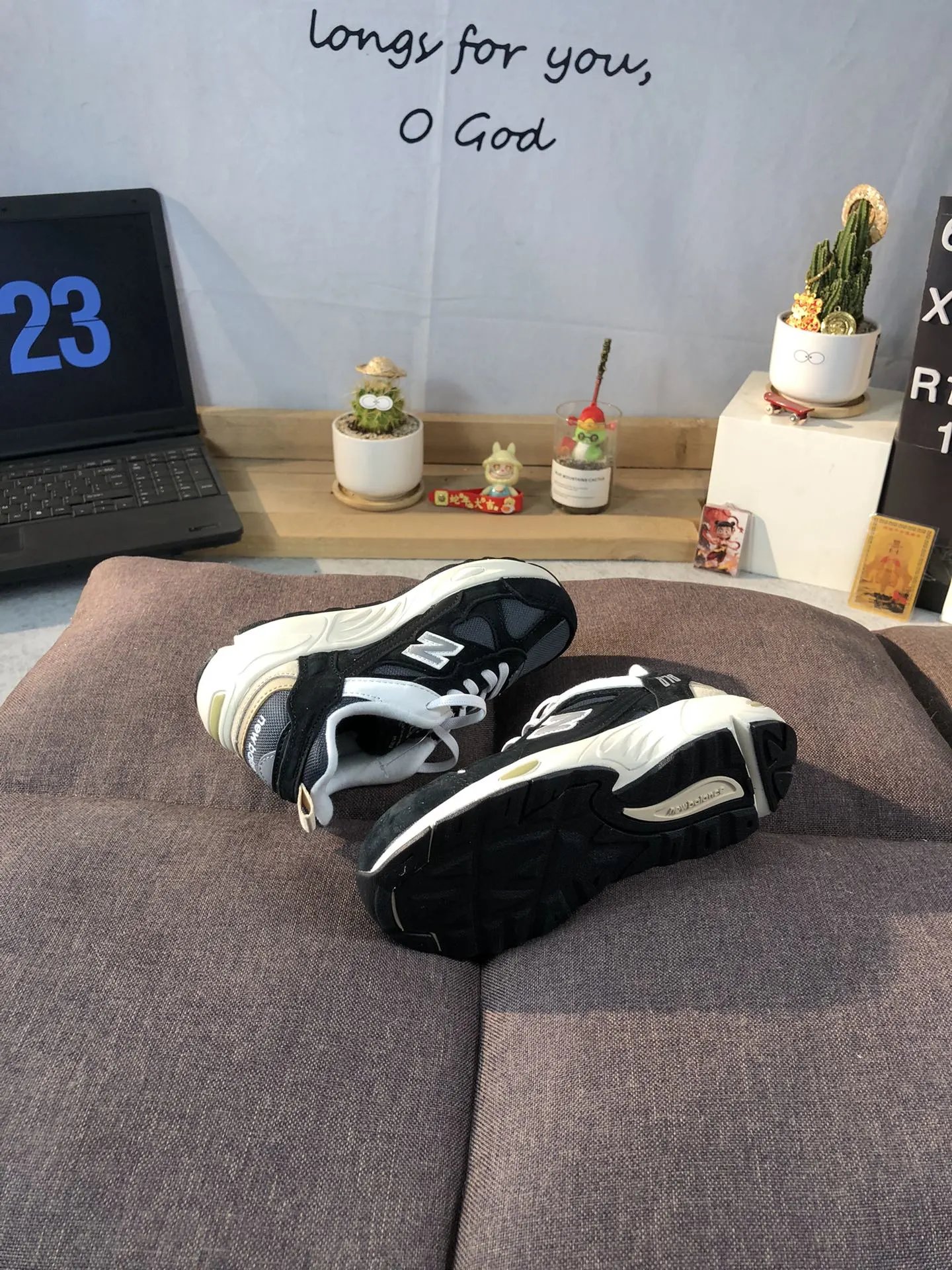 Kids Athleisure Mesh Sneaker Low Top Onyx - Gallery Image 6 - Detailed View