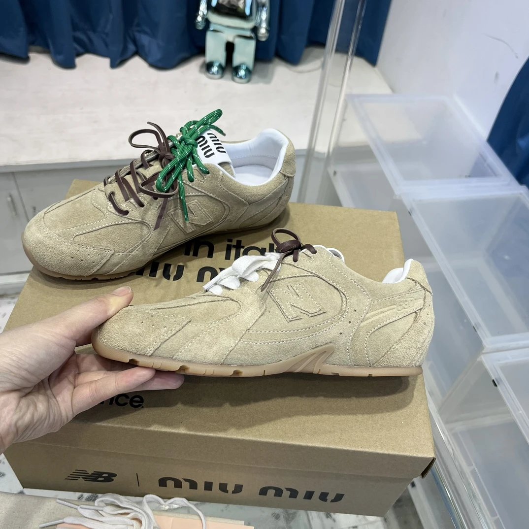 Retro Suede Leather Dad Sneakers Dual Lace Sand Taupe - Gallery Image 4 - Detailed View