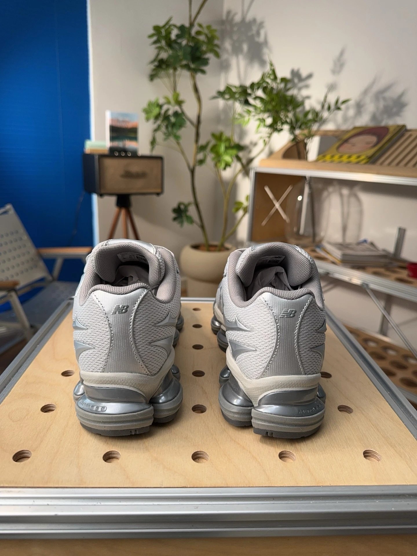 Mesh Casual Shoes Urban Style, Silver - Gallery Image 4 - Detailed View