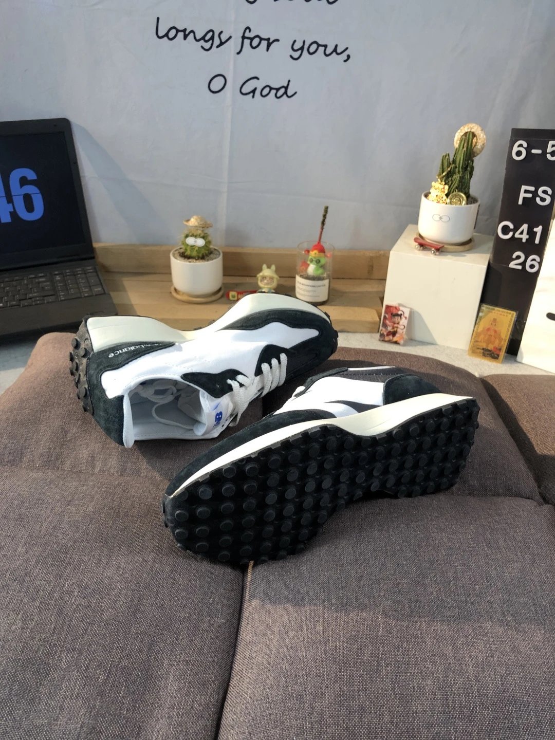 Retro Suede Sneakers Running Shoes Asphalt - Gallery Image 6 - Detailed View