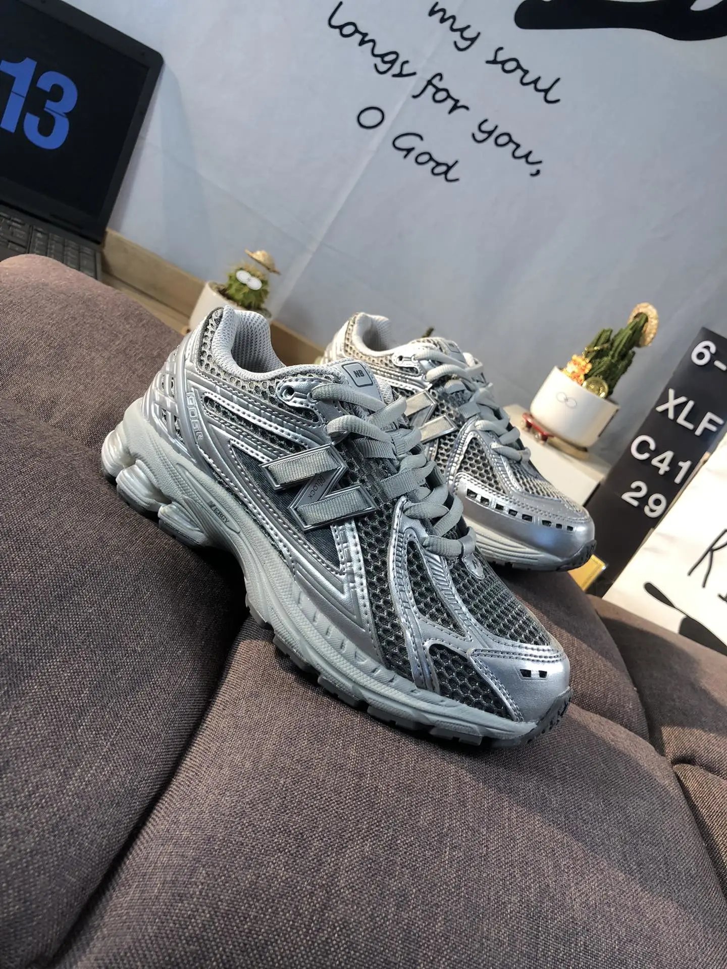 Retro Running Shoes New Balance 1906R - Silver Metallic - Gallery Image 3 - Detailed View