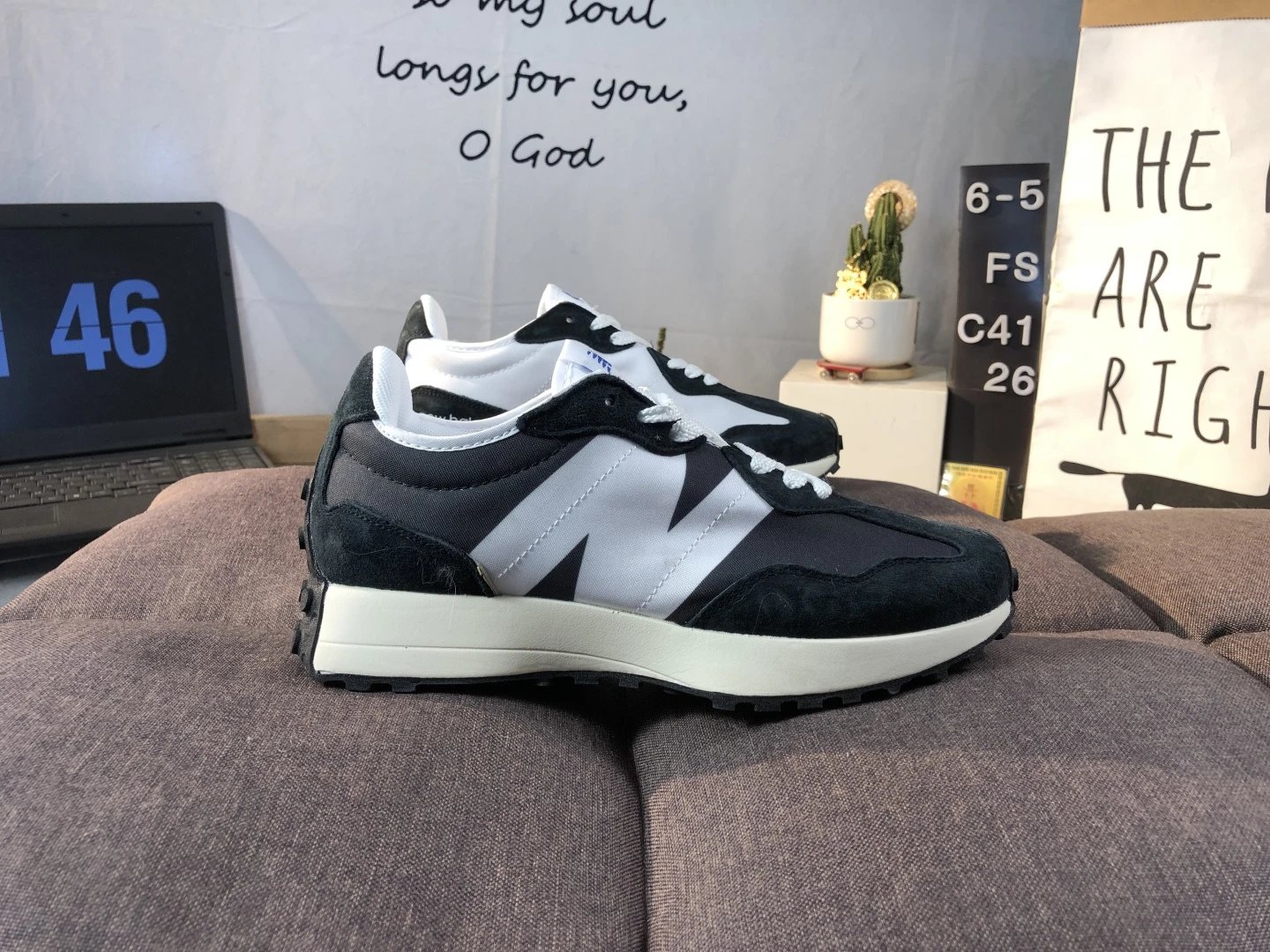 Retro Suede Sneakers Running Shoes Slate - Gallery Image 8 - Detailed View