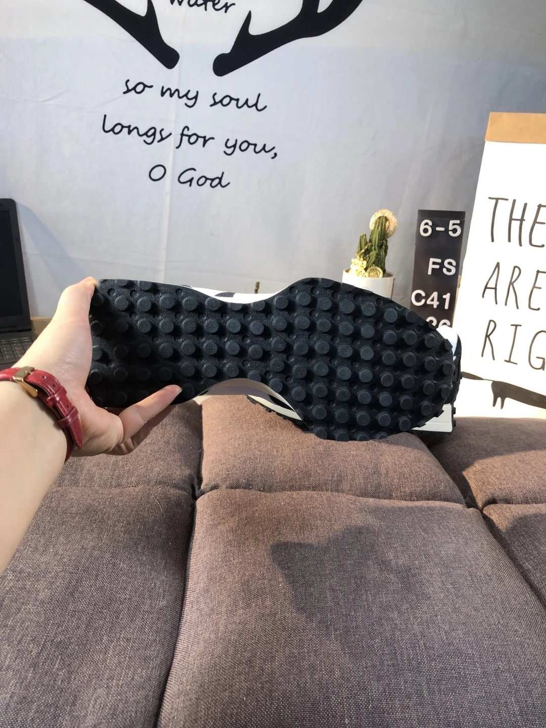 Retro Suede Sneakers Running Shoes Asphalt - Gallery Image 9 - Detailed View