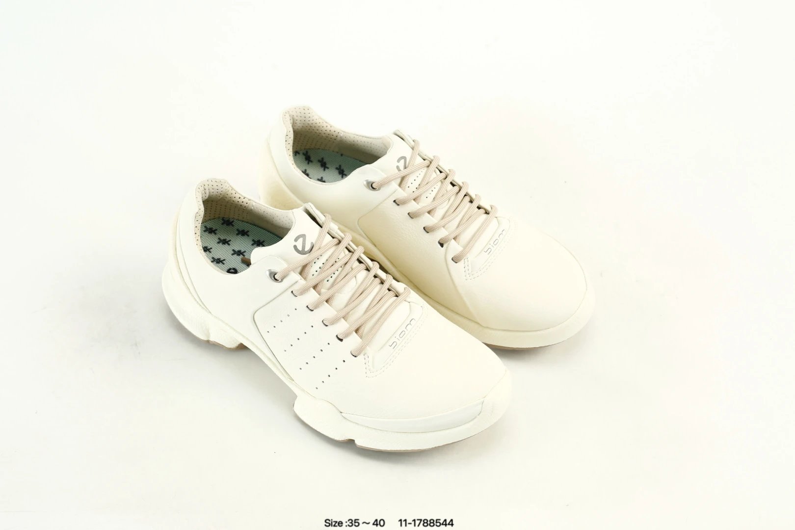 Leather Comfort Sneakers Low Top Ecru - Gallery Image 8 - Detailed View