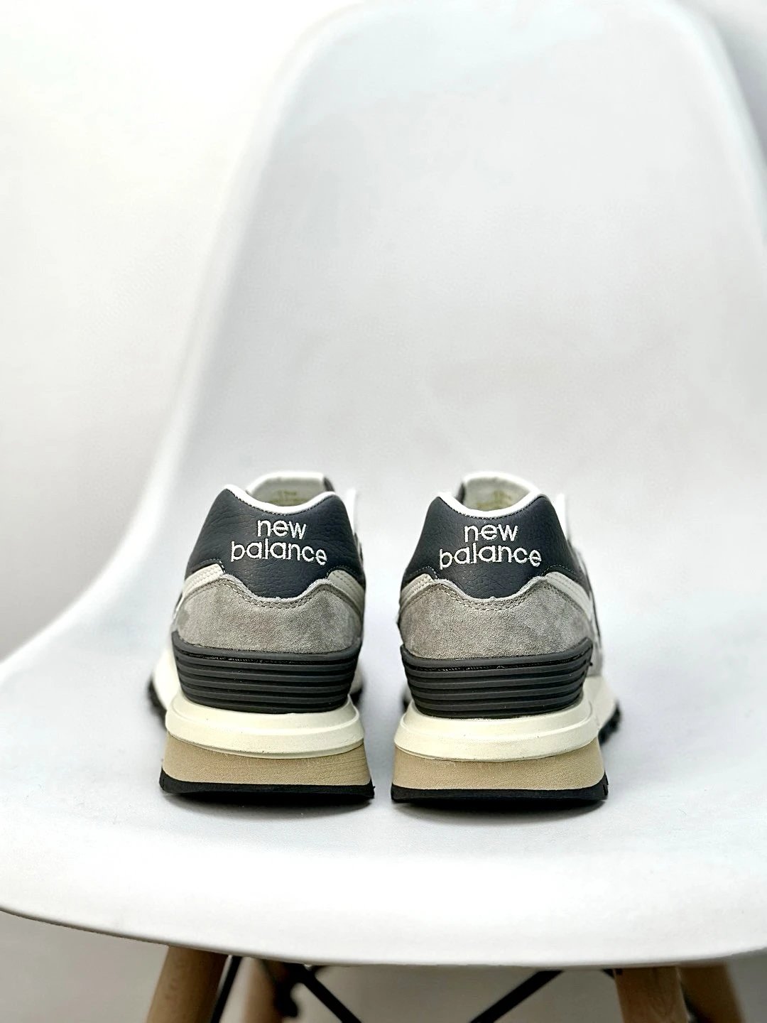 U574 Suede Runner Retro Sneakers, Moonbeam - Gallery Image 5 - Detailed View