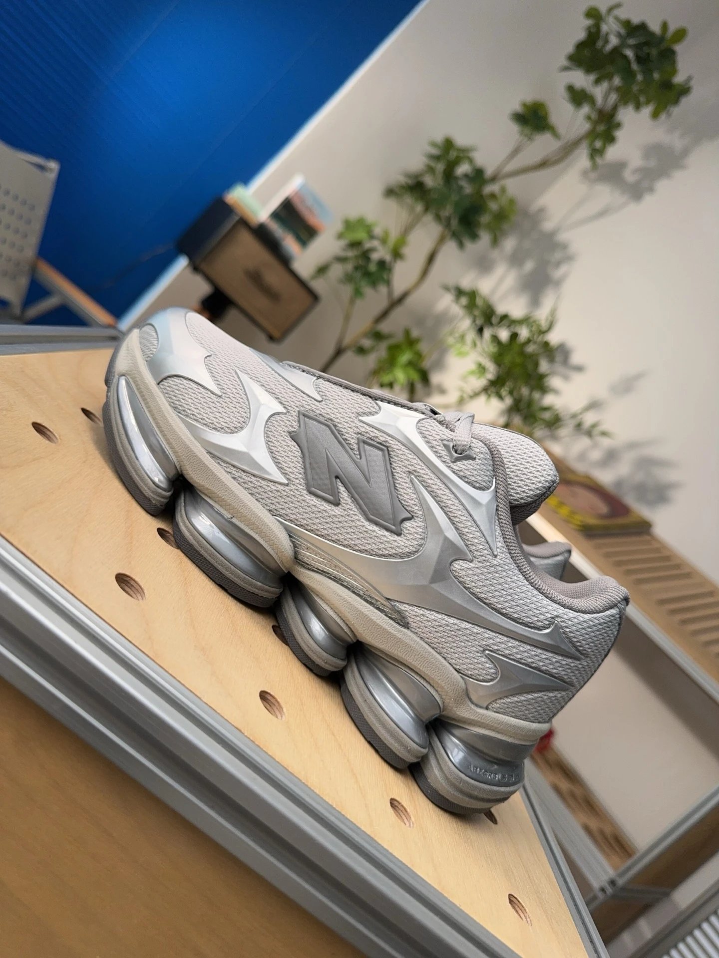 Mesh Casual Shoes Urban Style, Silver - Gallery Image 5 - Detailed View