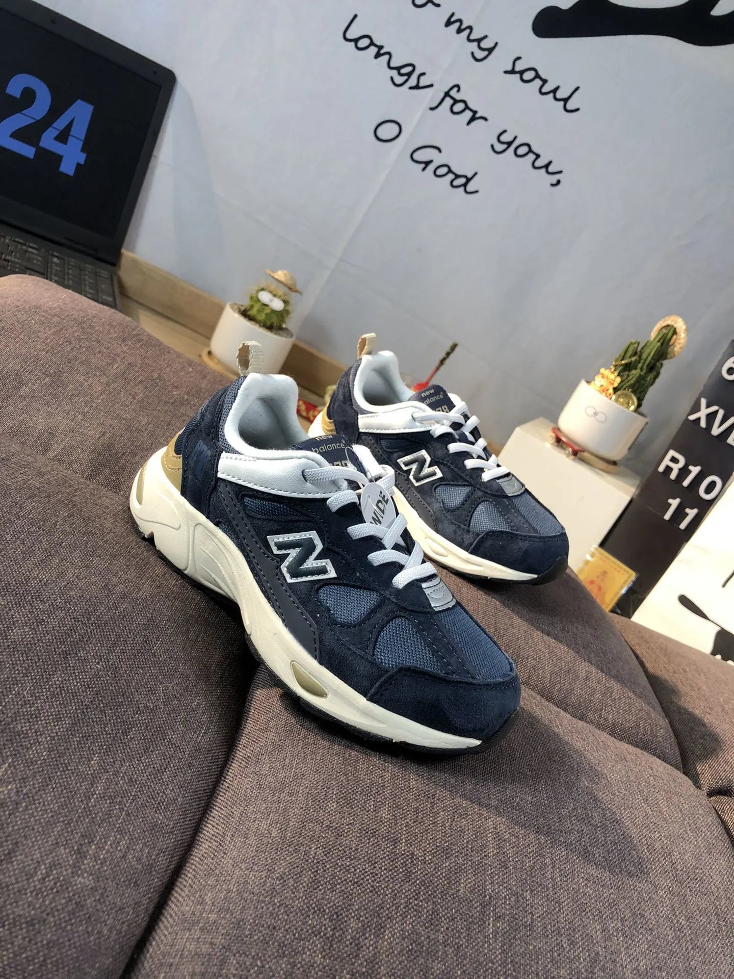 Kids Suede Mesh Athletic Sneakers Navy Blazer - Gallery Image 3 - Detailed View