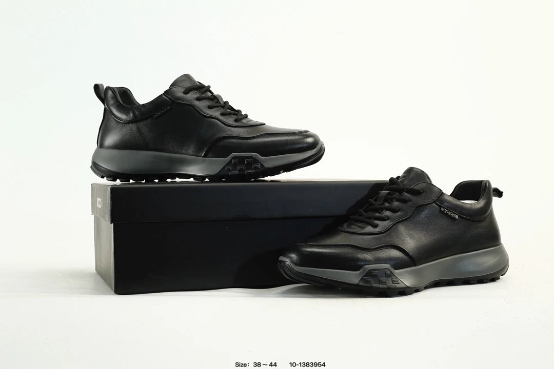 ECCO Classic Leather Sneakers Black - Gallery Image 9 - Detailed View