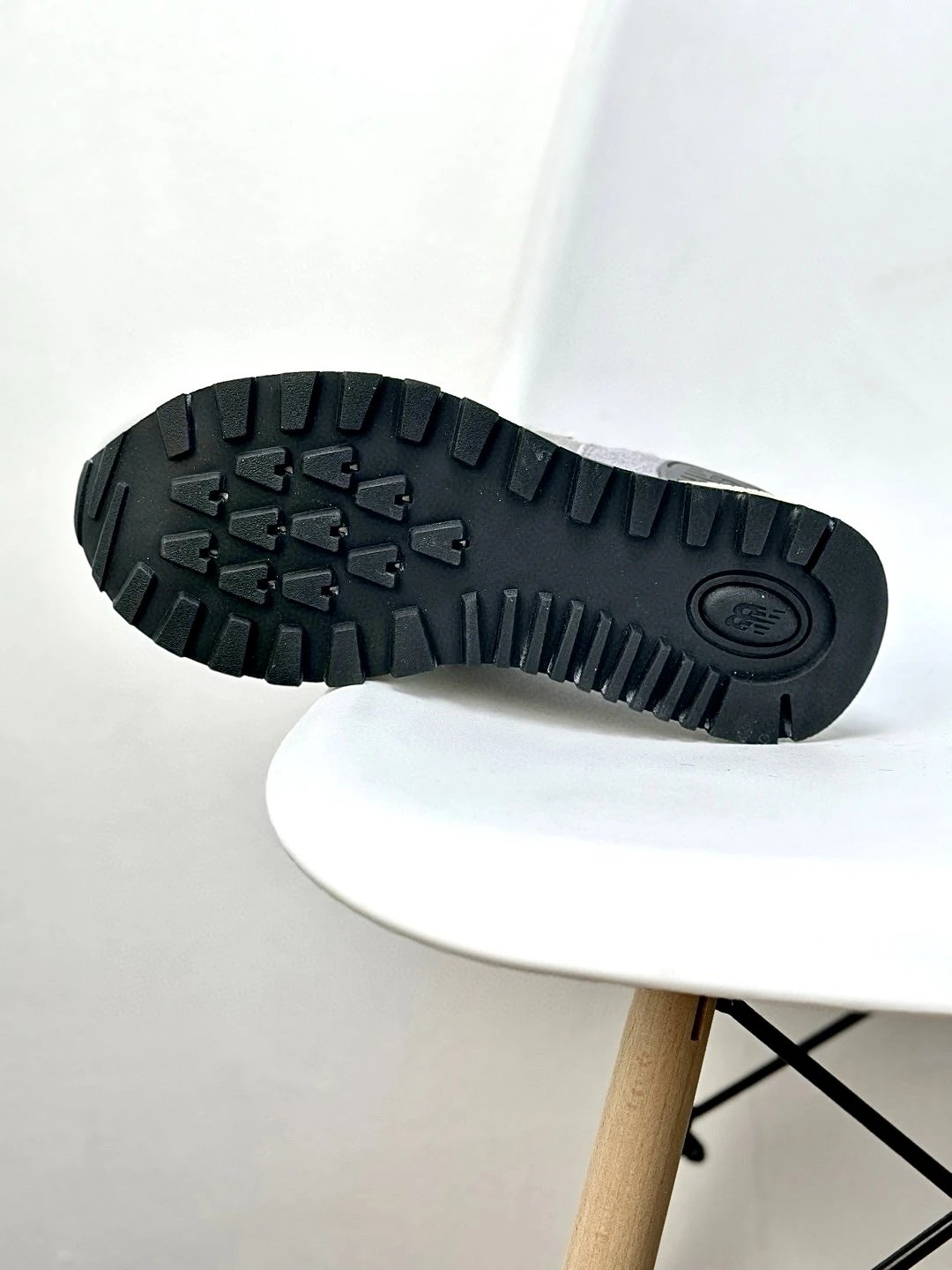 Retro Suede Mesh Sneakers Running Shoes Nimbus Gray - Gallery Image 6 - Detailed View