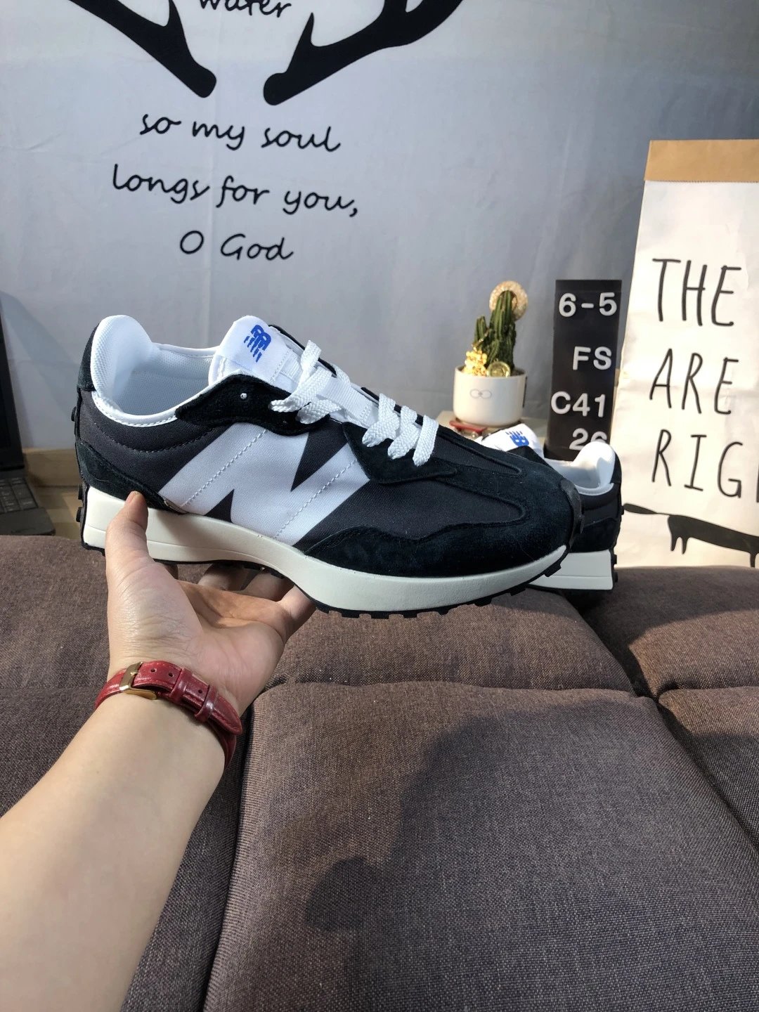 Retro Suede Sneakers Running Shoes Asphalt - Gallery Image 7 - Detailed View