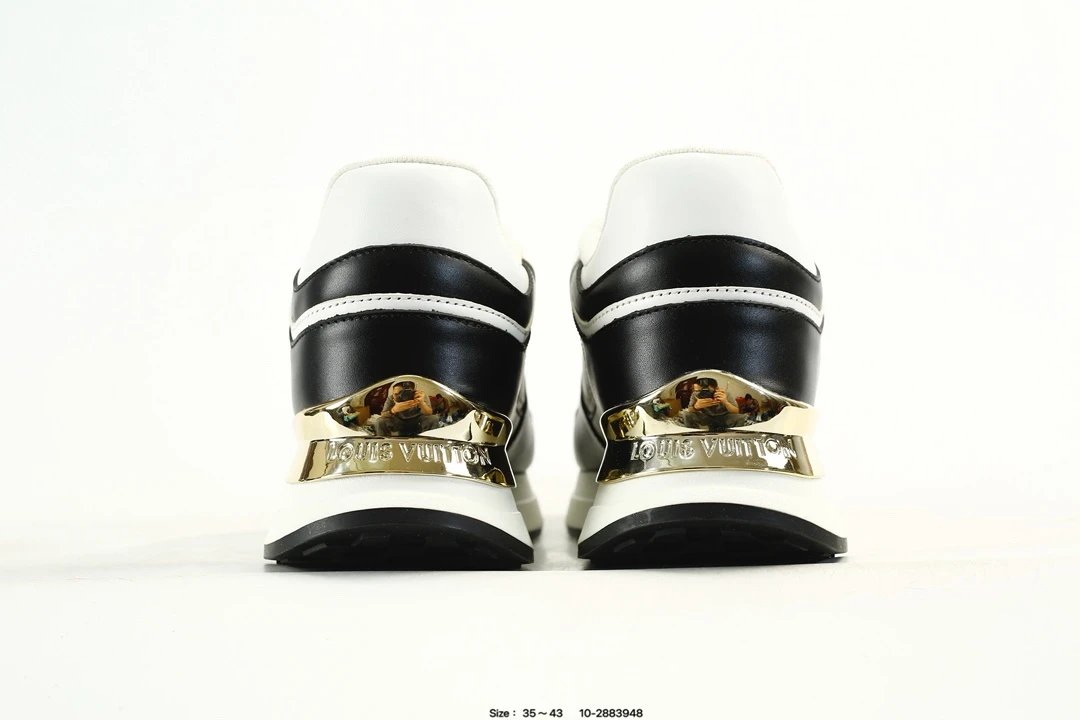 Luxury Leather Platform Sneakers with Gold Accent Noir - Gallery Image 7 - Detailed View