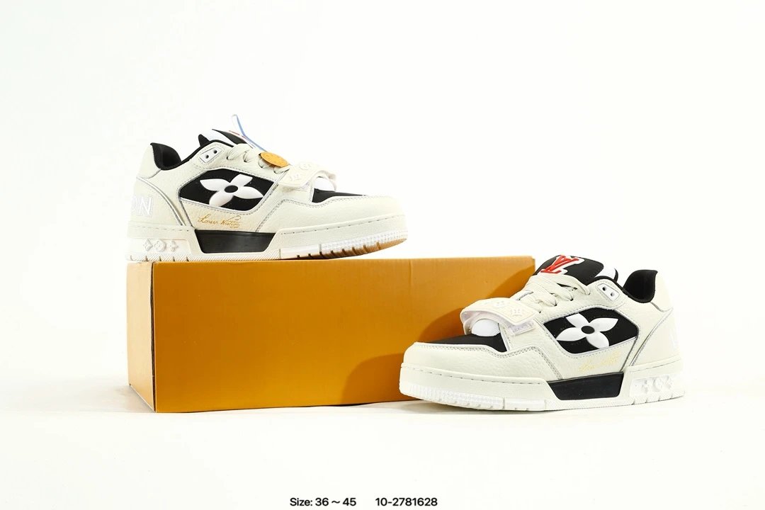 Luxury Leather Trainer Low Top Sneakers Ivory Black - Gallery Image 9 - Detailed View