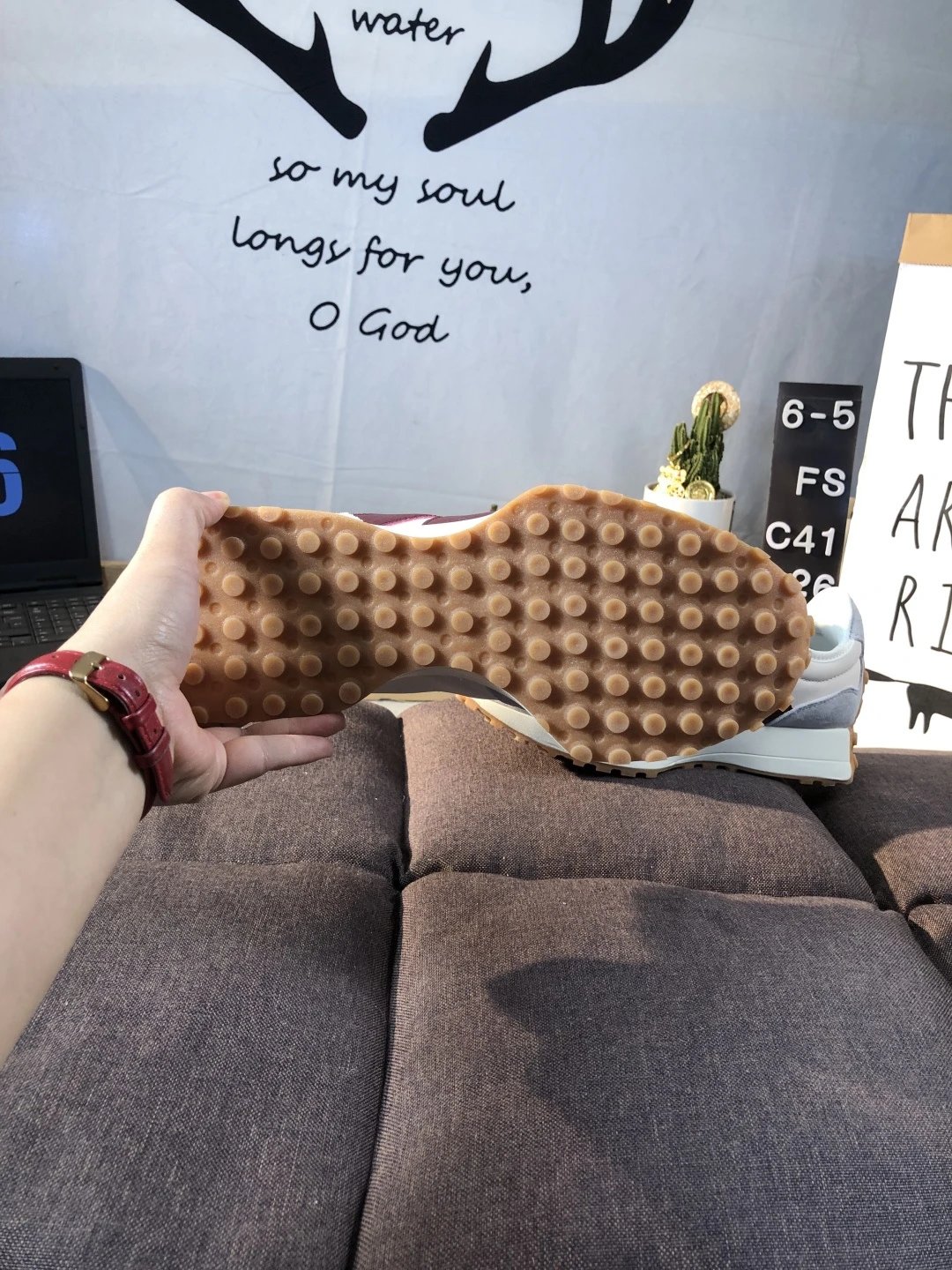 Retro Suede Nylon Sneakers Running Shoes, Burgundy - Gallery Image 9 - Detailed View