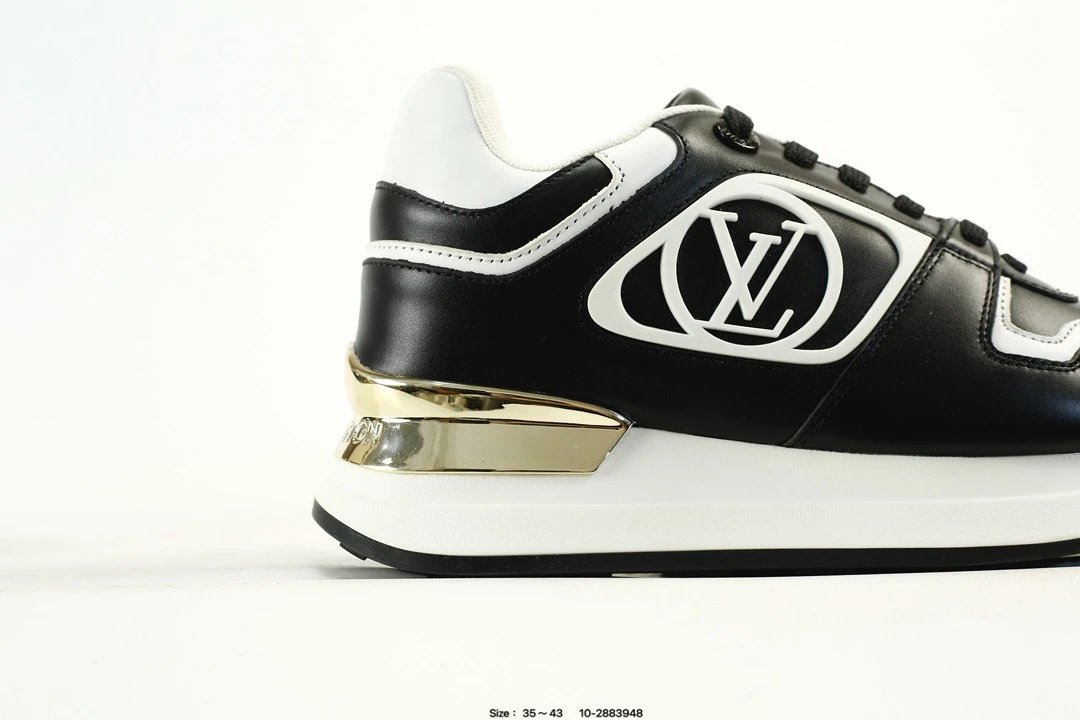 Luxury Leather Platform Sneakers with Gold Accent Noir - Gallery Image 2 - Detailed View